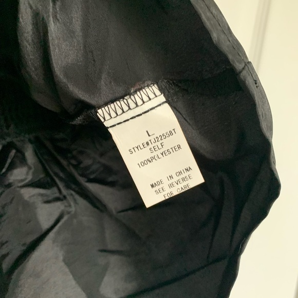 Cherry cloth strapless Black Ruffled tube Top - Picture 3 of 4